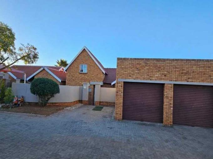 3 Bedroom Sectional Title for Sale For Sale in Safarituine - MR583408