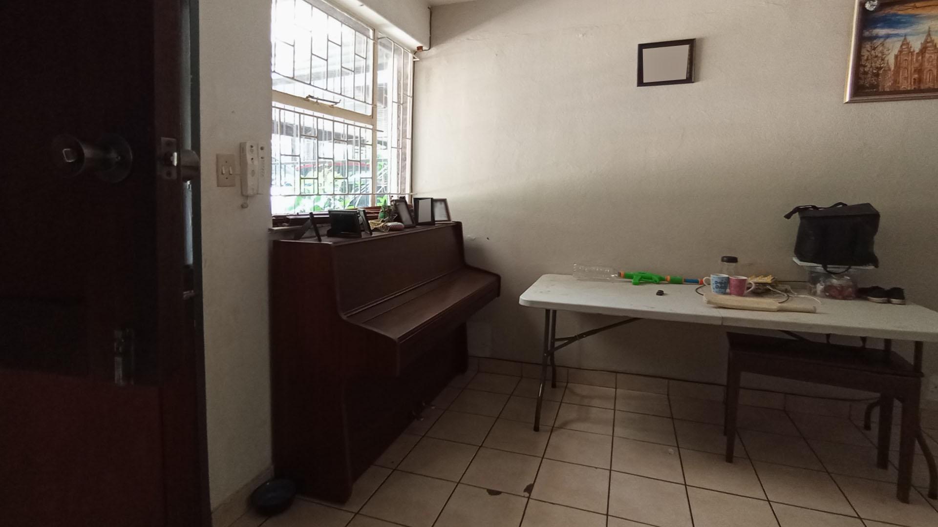 Spaces - 9 square meters of property in Tamara Park