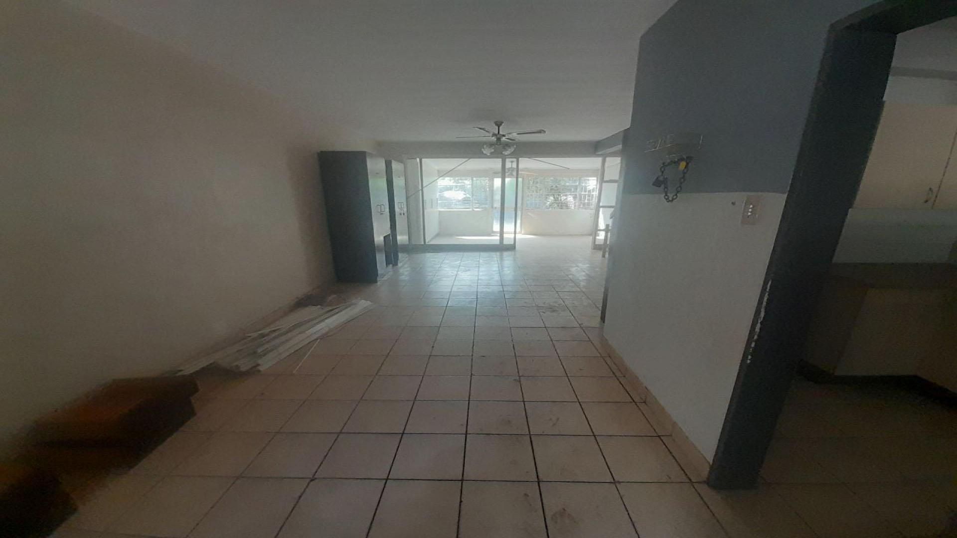 Lounges - 30 square meters of property in Tamara Park