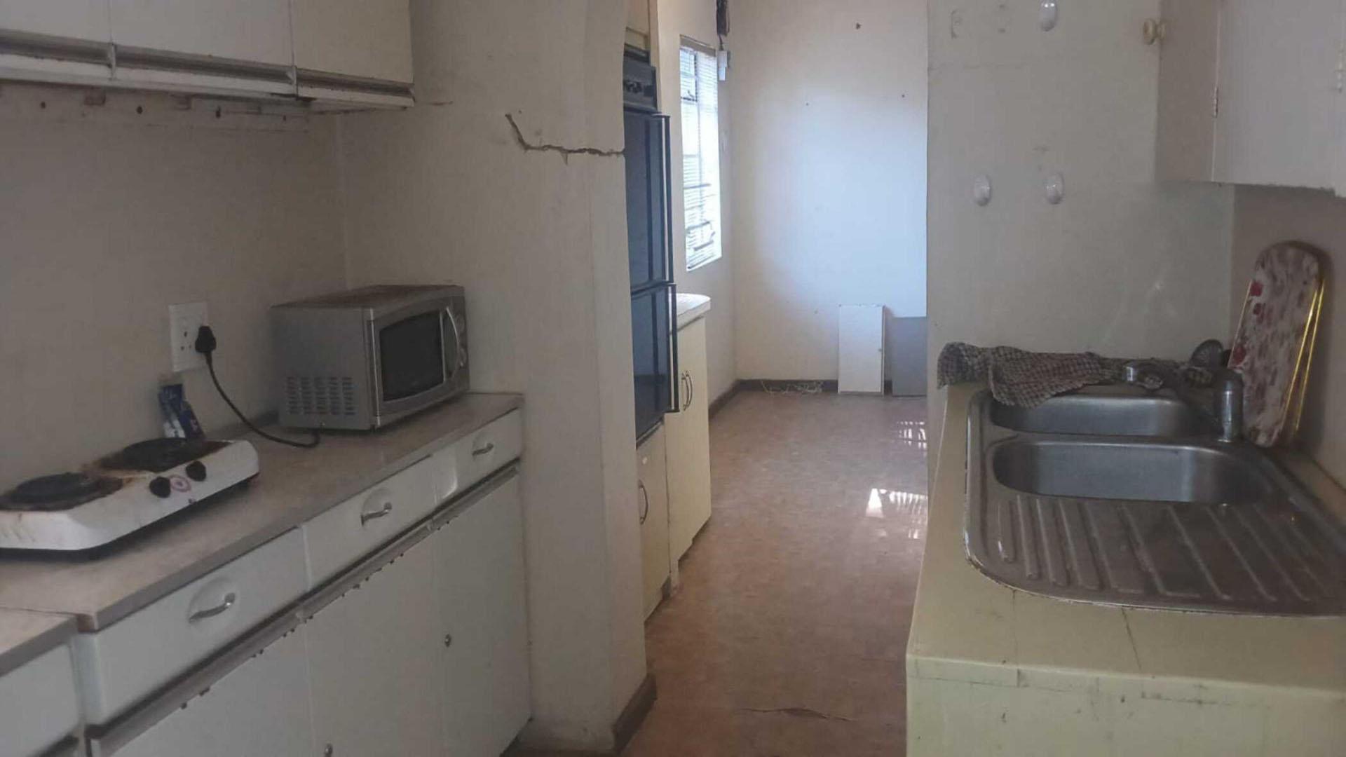 Kitchen of property in Alexandria