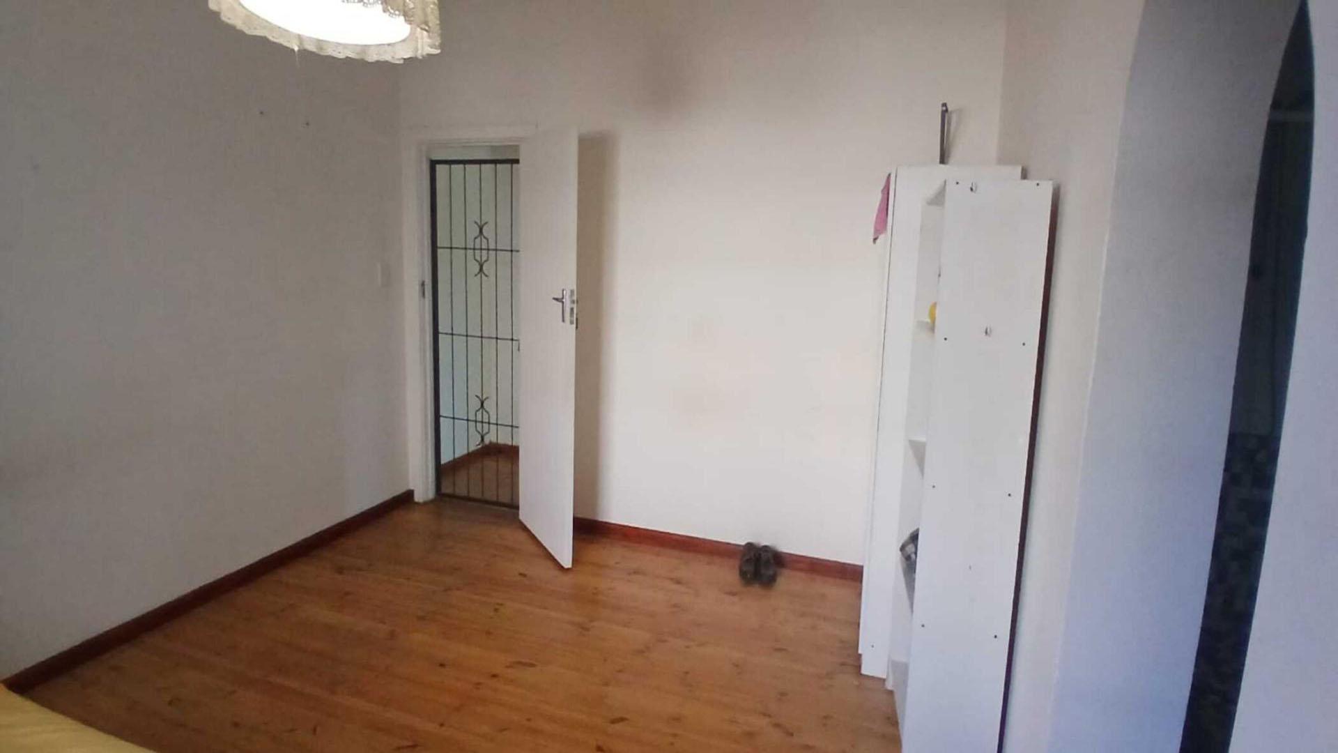 Bed Room 3 of property in Alexandria