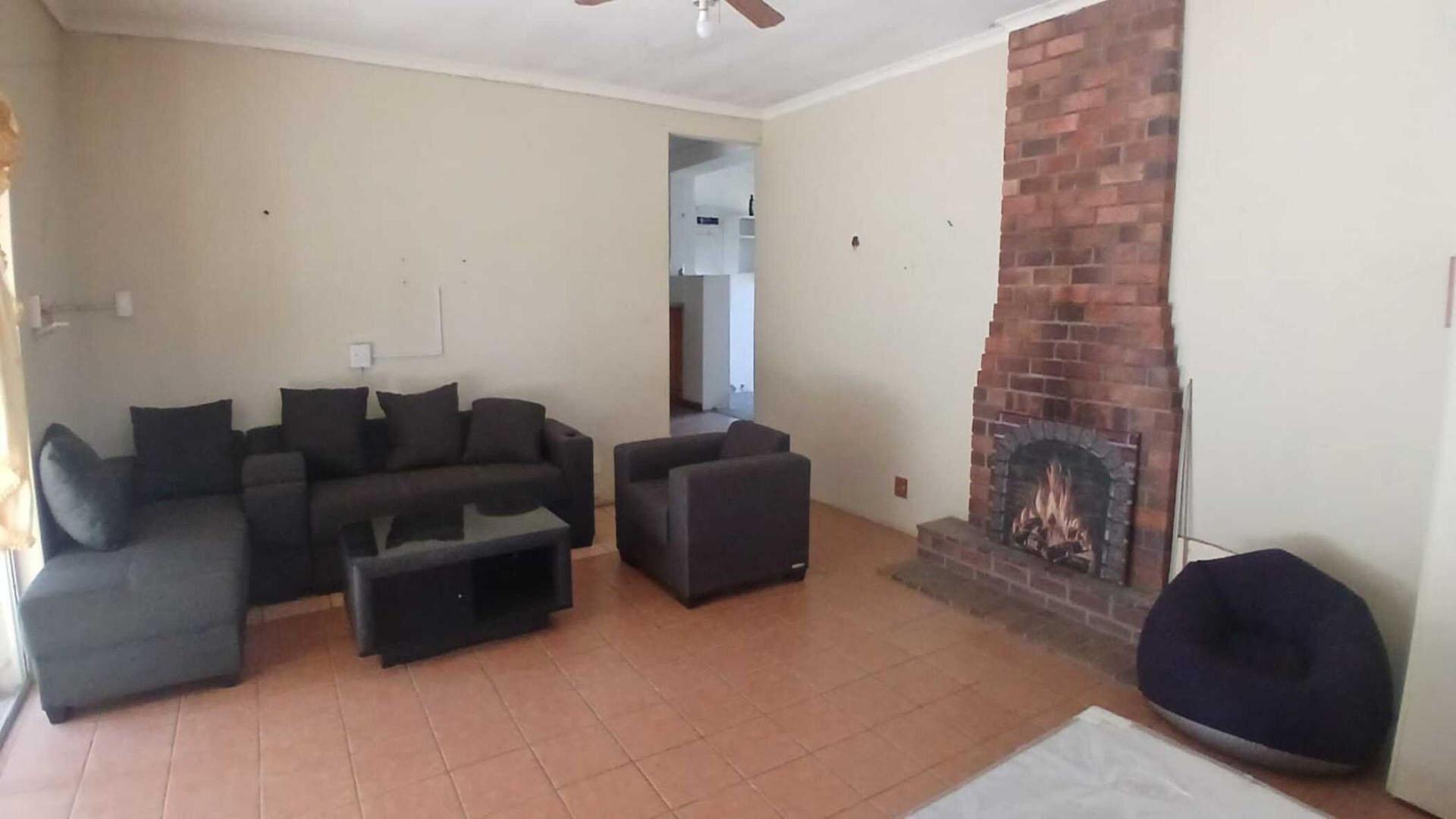 Lounges of property in Alexandria