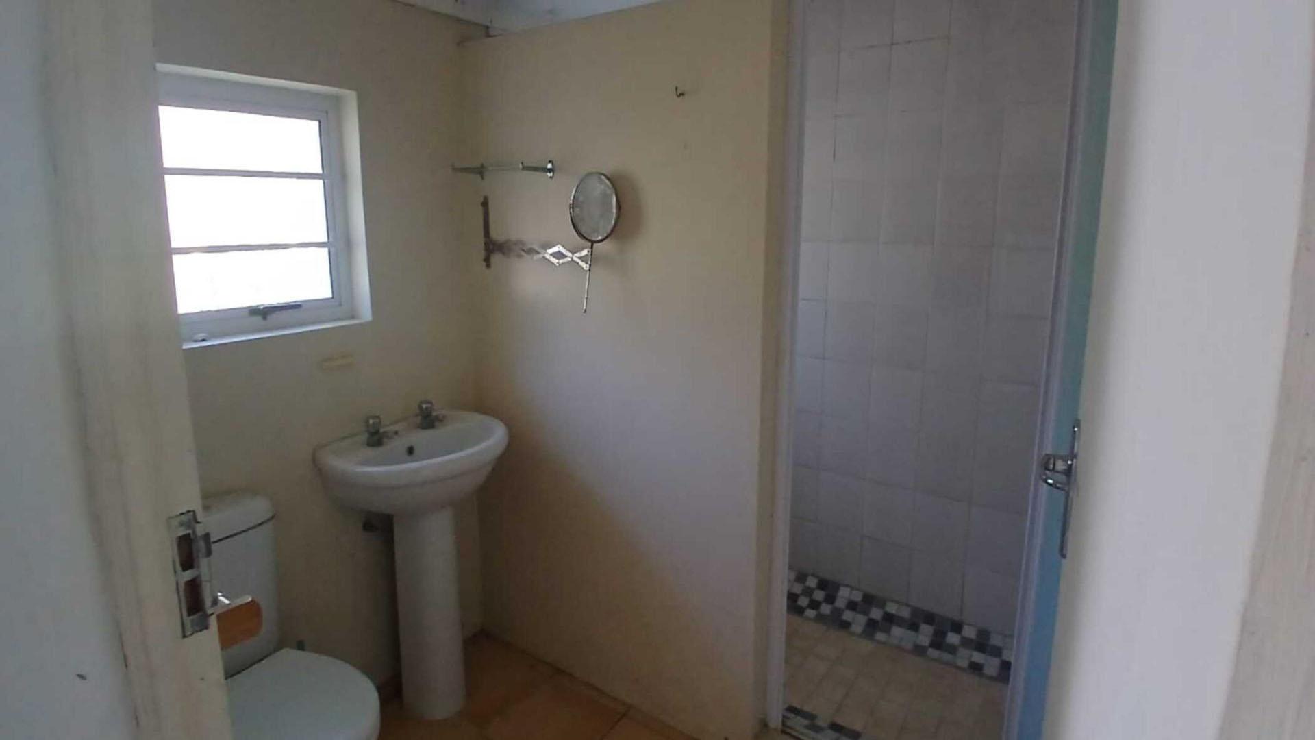 Bathroom 3+ of property in Alexandria