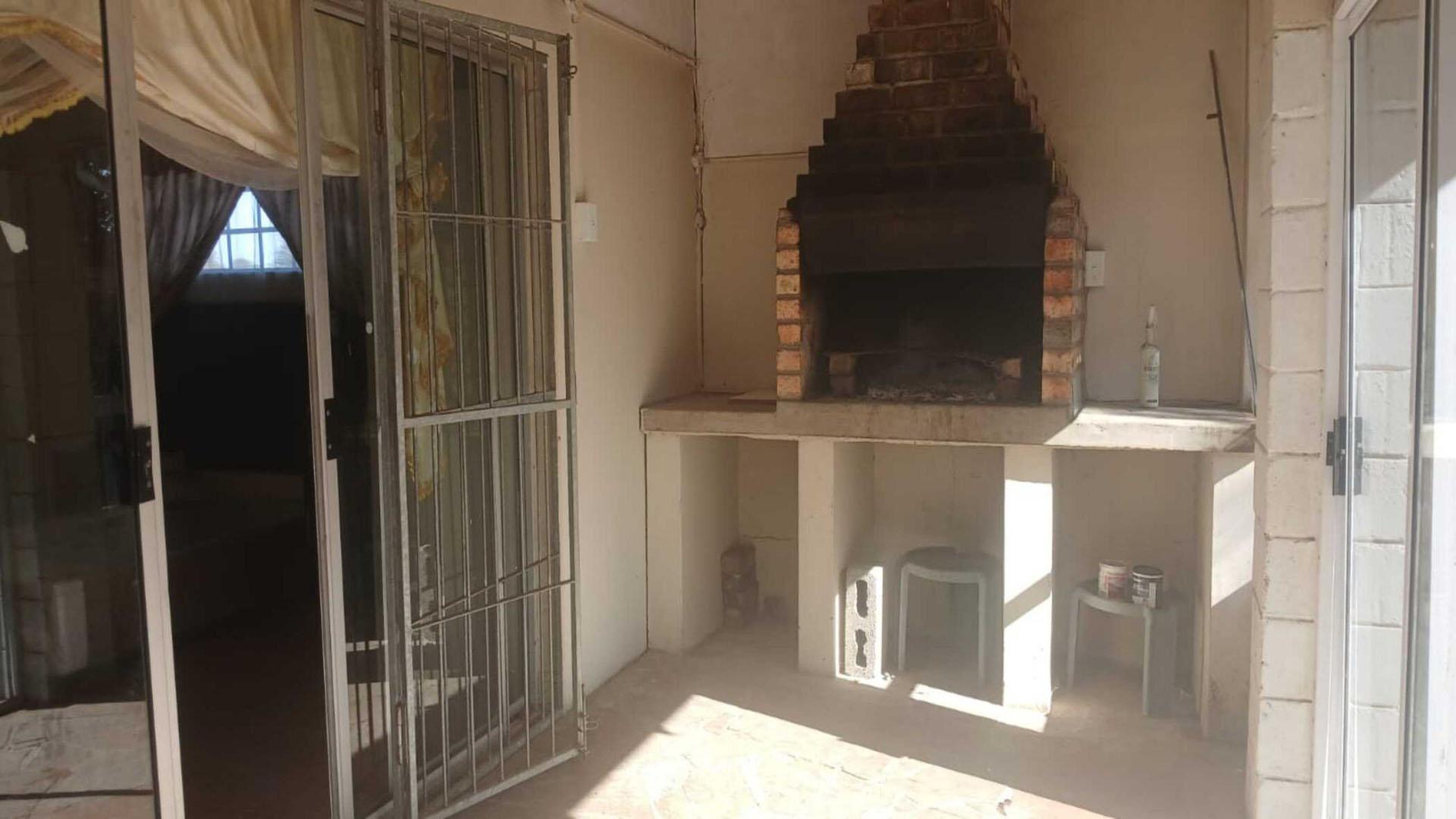 Patio of property in Alexandria