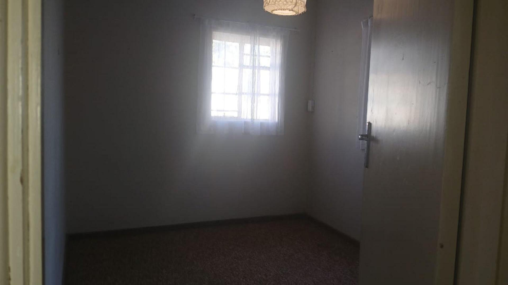 Bed Room 5+ of property in Alexandria