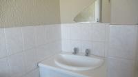 Bathroom 1 - 5 square meters of property in Beyers Park