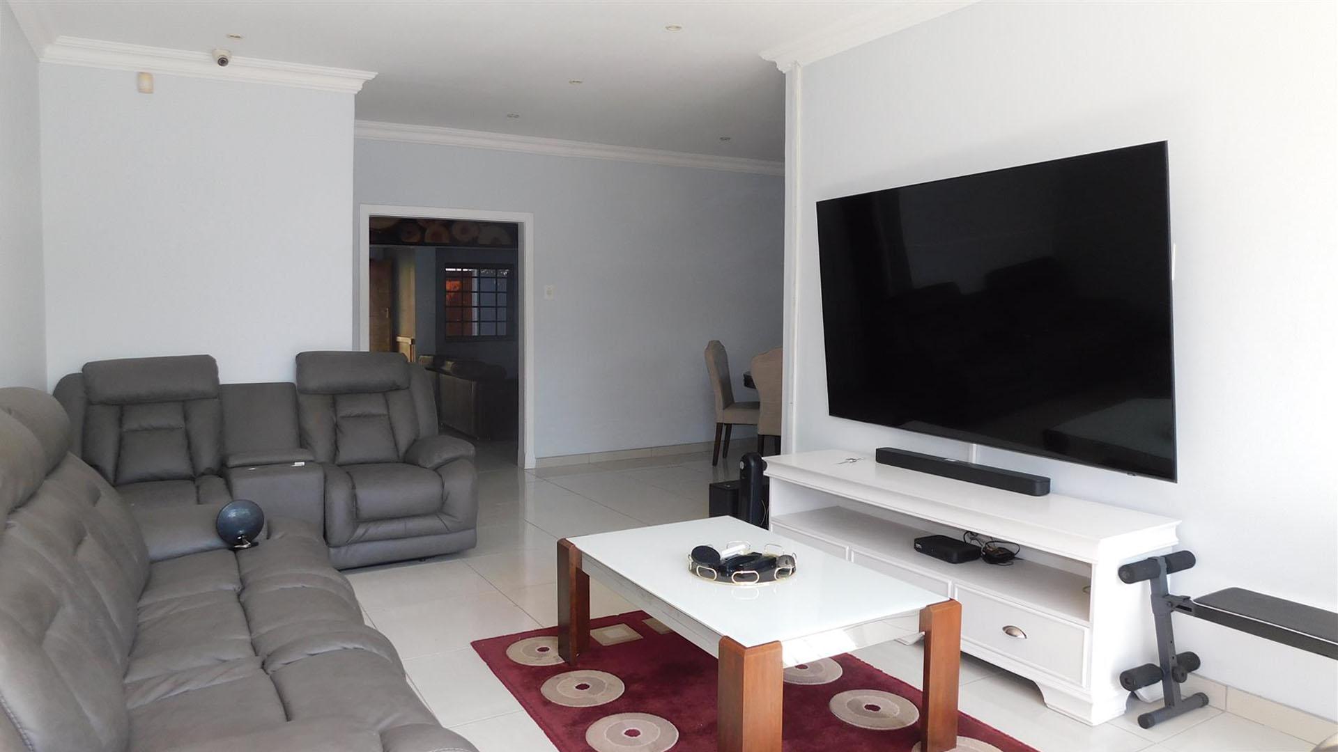 TV Room - 23 square meters of property in Brooklyn