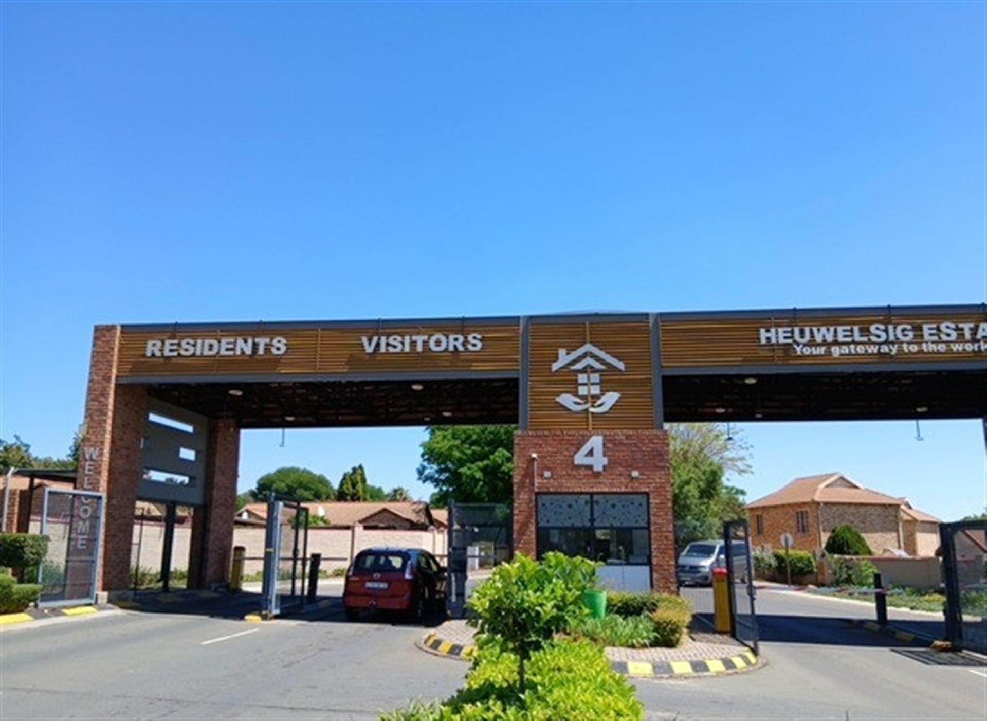 Front View of property in Heuwelsig Estate