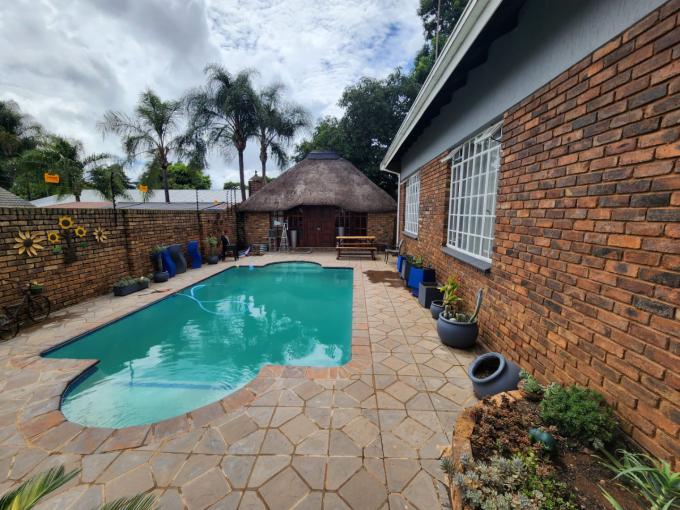 6 Bedroom House for Sale For Sale in Pretoria Gardens MR58
