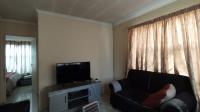 Lounges - 12 square meters of property in Fleurhof