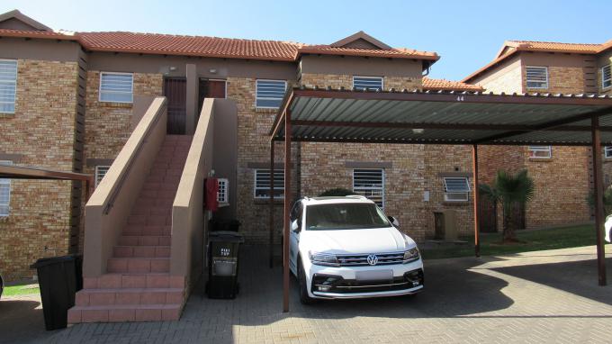 Standard Bank SIE Sale In Execution 3 Bedroom Sectional Title for Sale in Wilgeheuwel  - MR584061