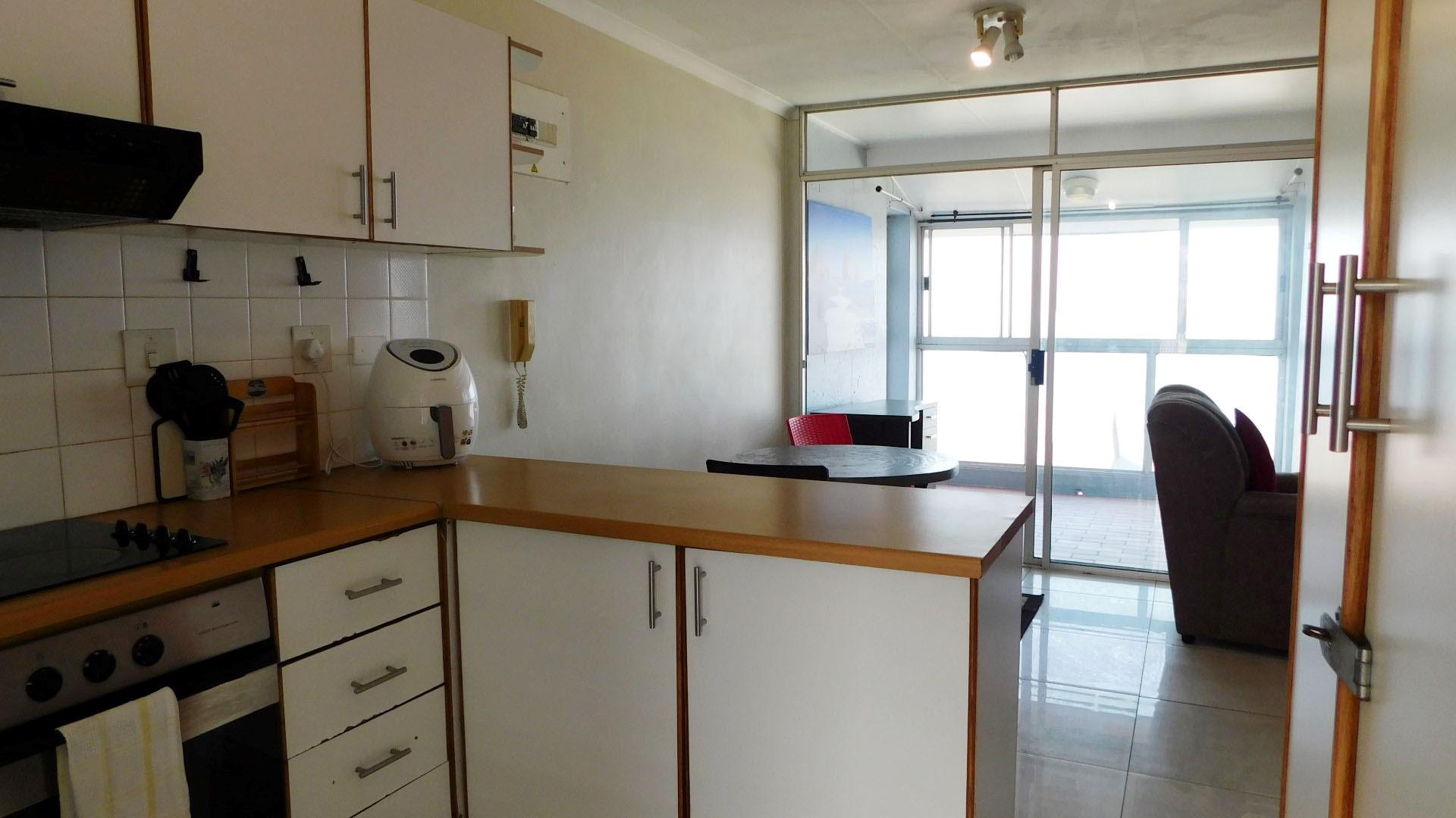 Kitchen - 10 square meters of property in Winklespruit