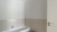 Bathroom 1 - 5 square meters of property in Bryanston