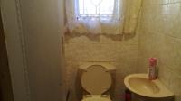 Guest Toilet - 2 square meters of property in Saulsville