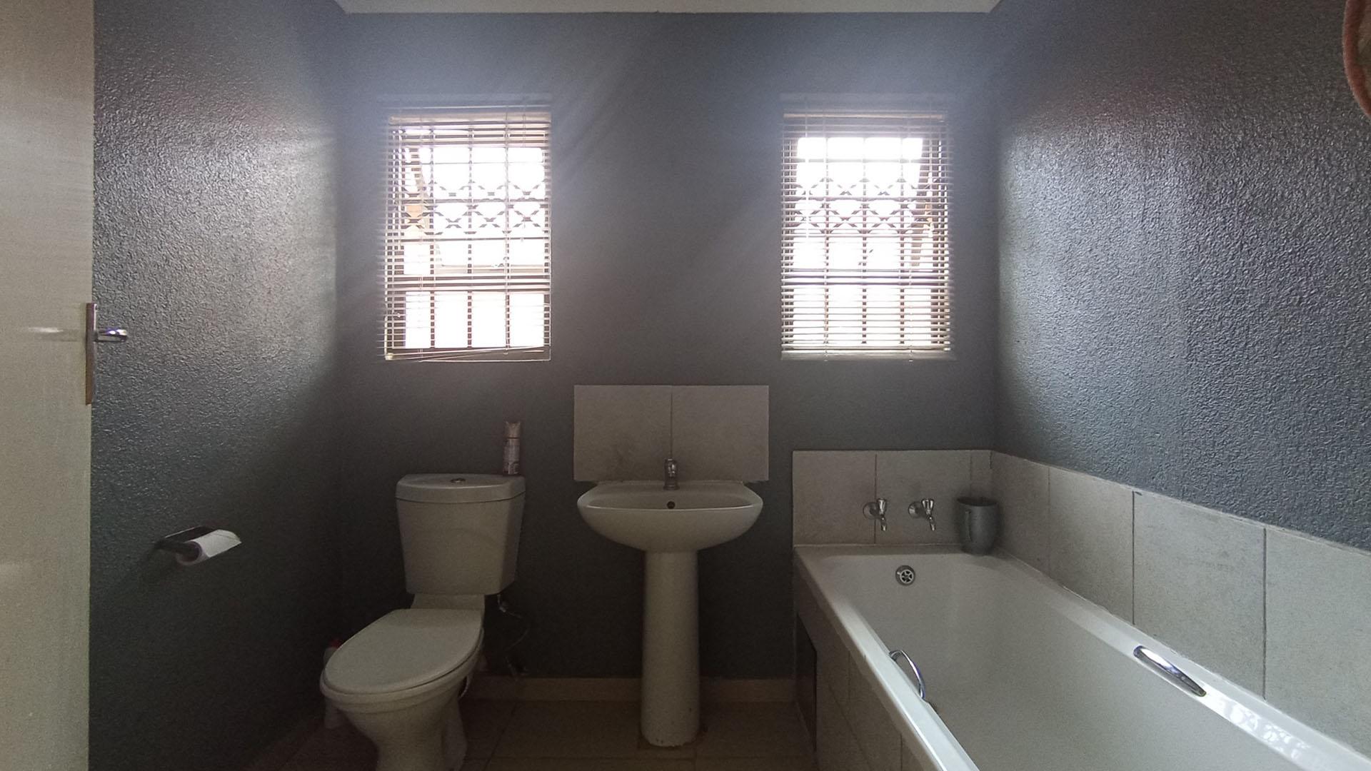 Bathroom 1 - 5 square meters of property in Soshanguve