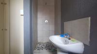 Main Bathroom - 3 square meters of property in Soshanguve