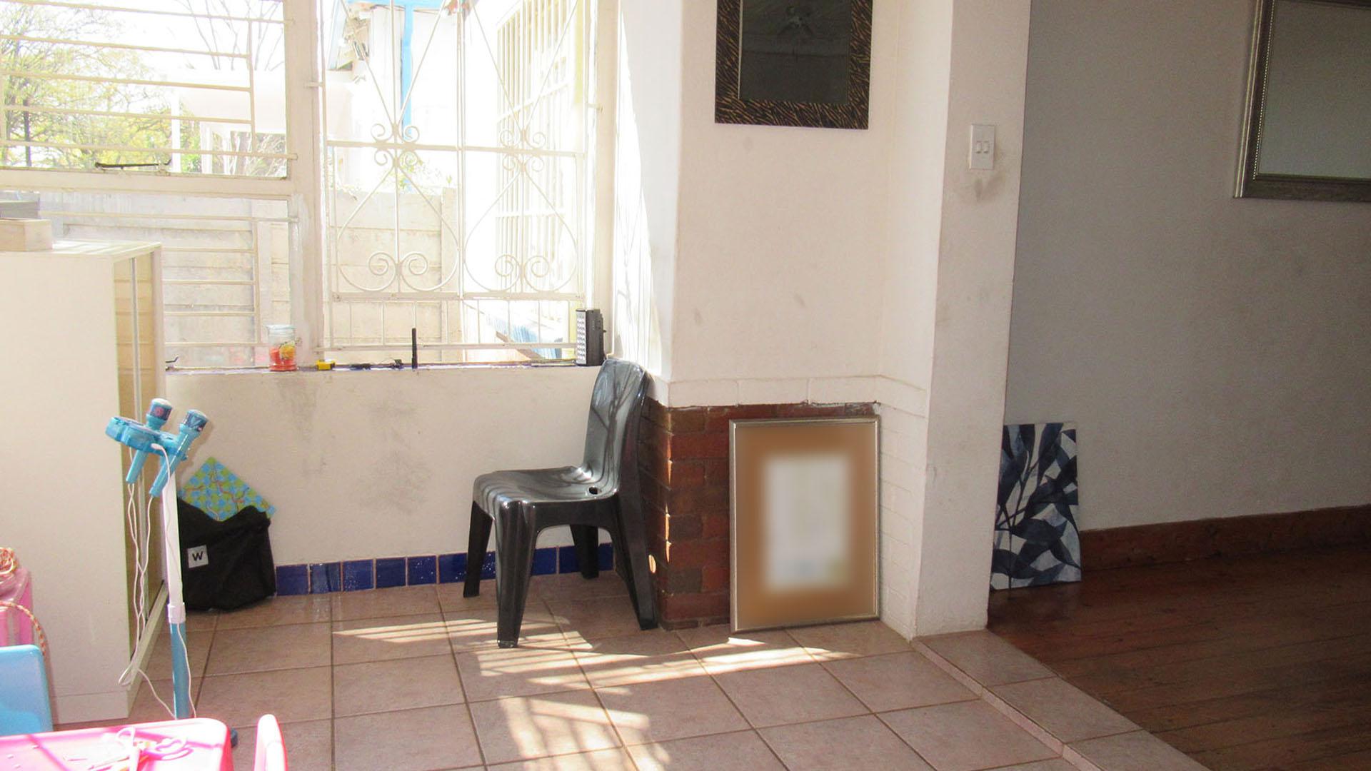 Spaces - 32 square meters of property in Kensington - JHB