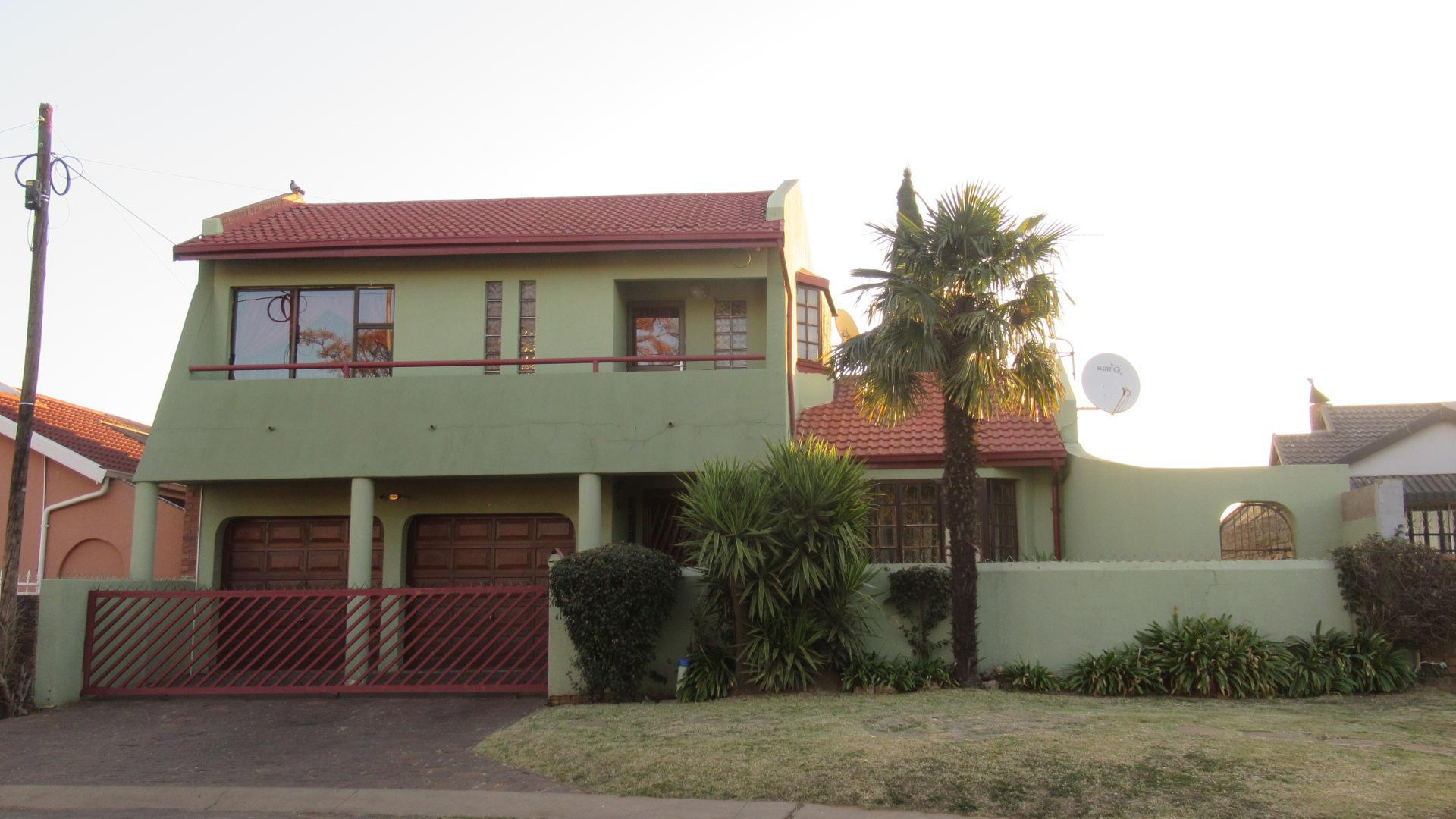 Front View of property in Lenasia South