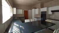 Kitchen - 17 square meters of property in Bordeaux