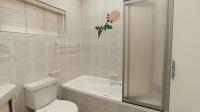Bathroom 1 - 4 square meters of property in Bordeaux