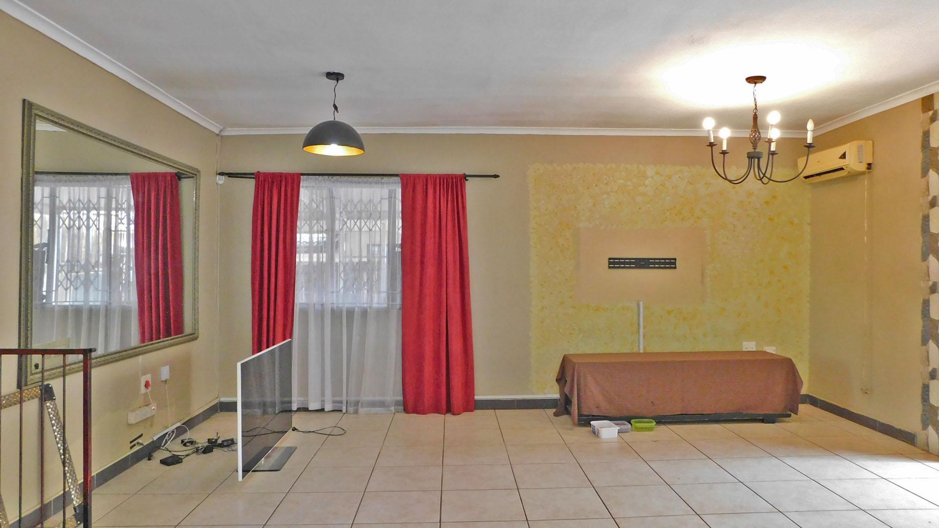 Lounges of property in Belvedere