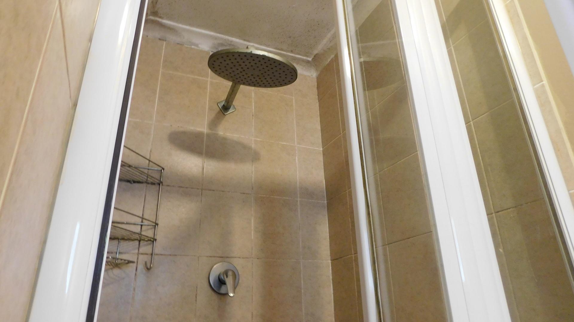 Bathroom 1 - 7 square meters of property in Tongaat