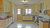 Kitchen of property in Belvedere