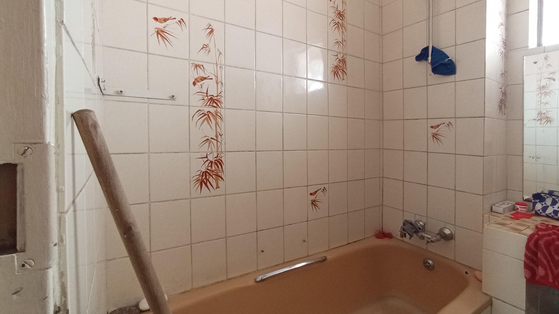 Bathroom 2 - 7 square meters of property in Sunnyside