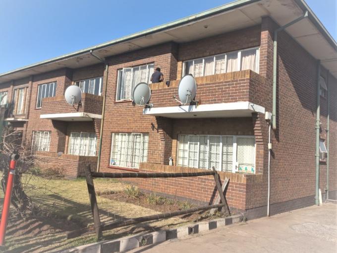 2 Bedroom Apartment for Sale For Sale in Driehoek - MR584456