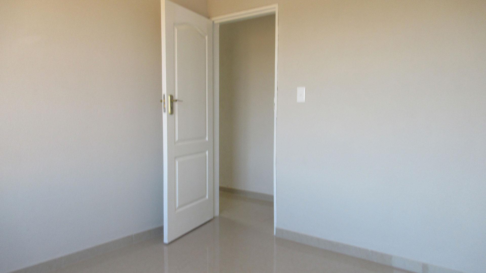 Bed Room 2 - 12 square meters of property in Westonaria