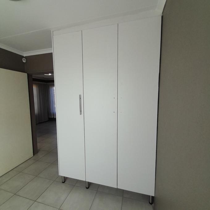 2 Bedroom House for Sale For Sale in Soshanguve East - MR584615