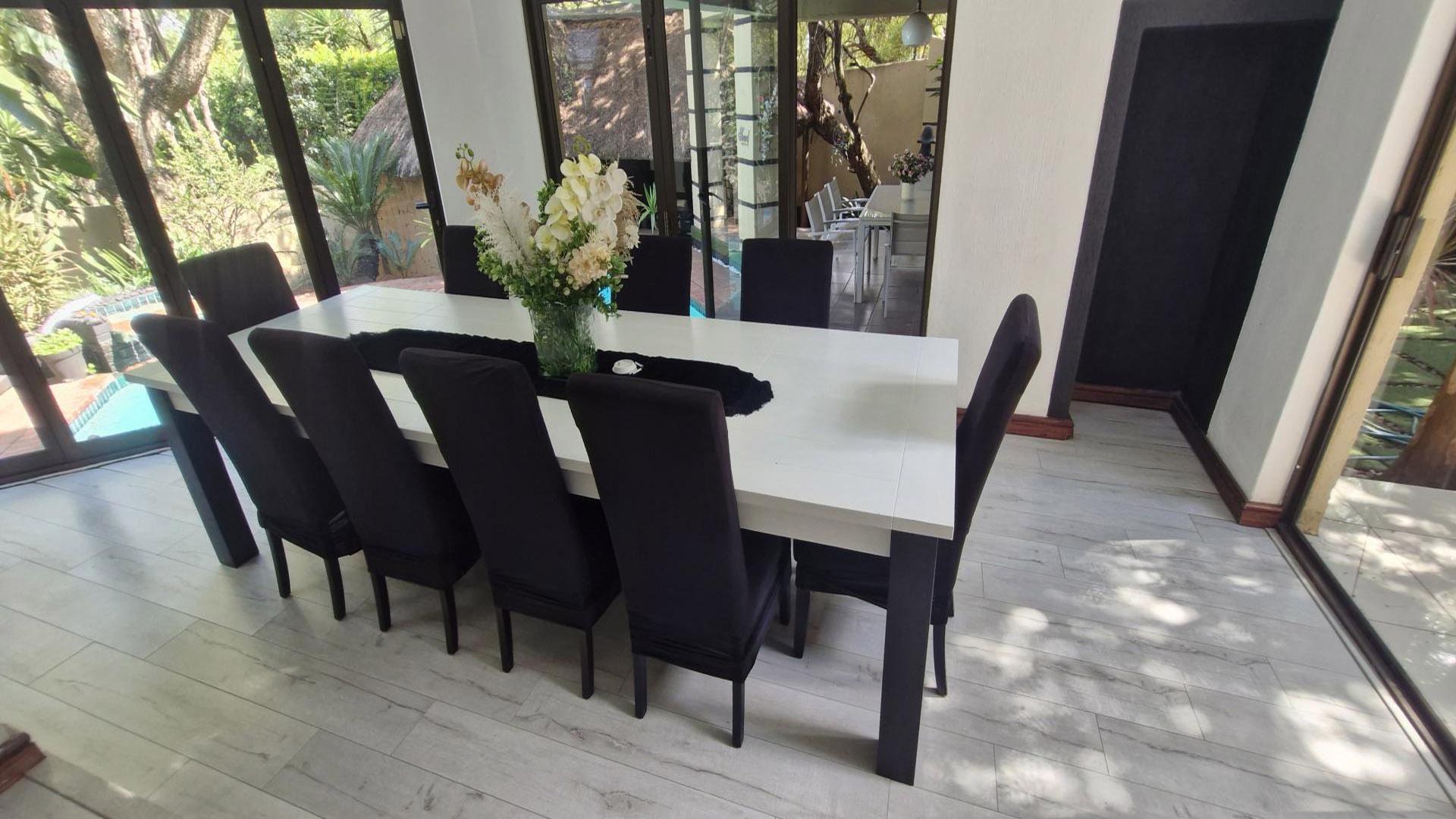 Dining Room of property in Gallo Manor