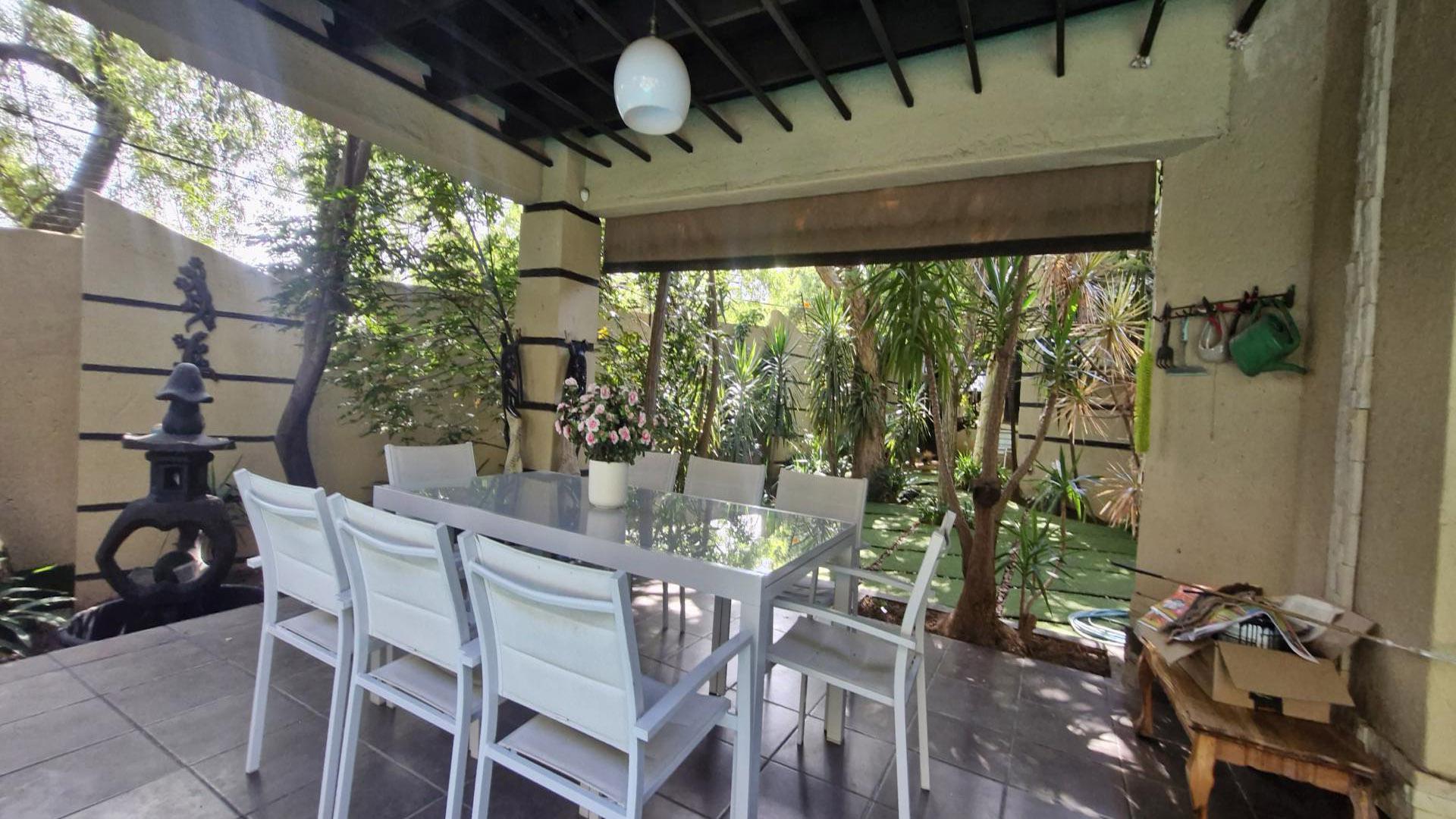 Patio of property in Gallo Manor