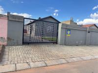 Front View of property in Protea Glen