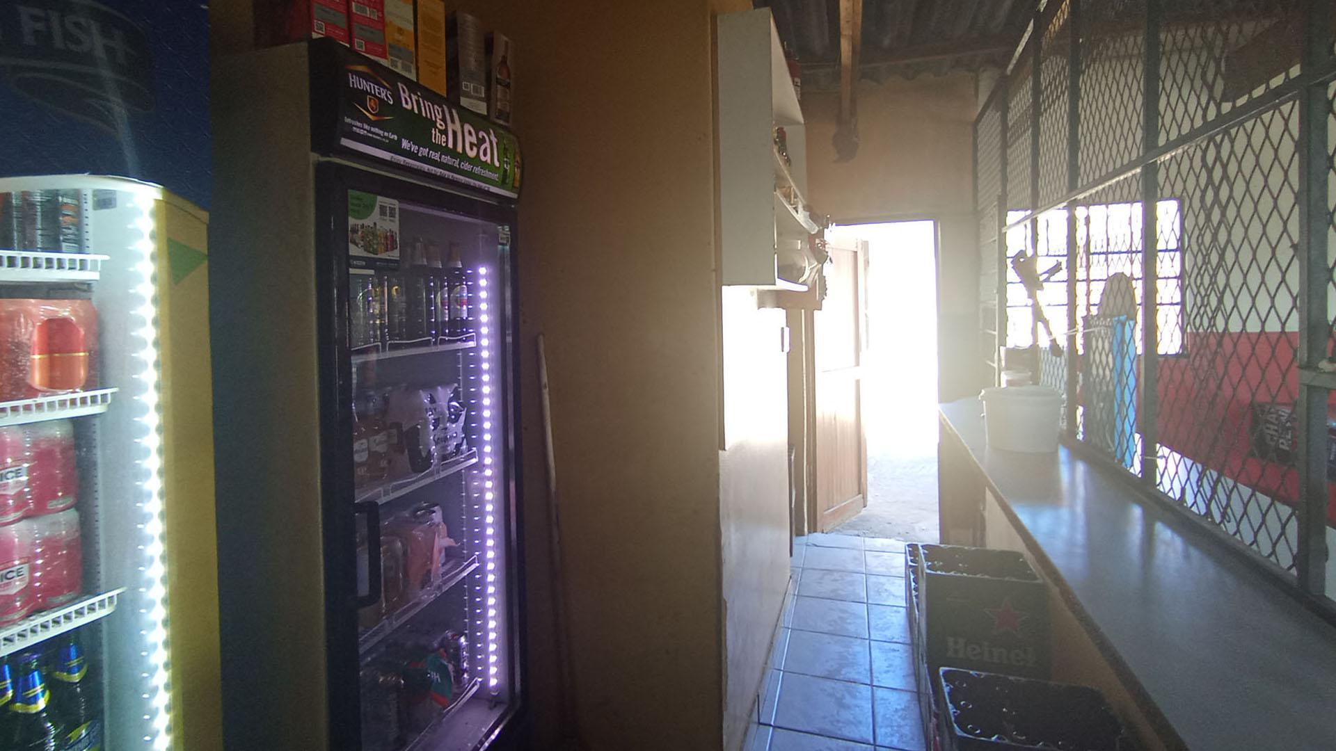 Spaces - 57 square meters of property in Pinetown 