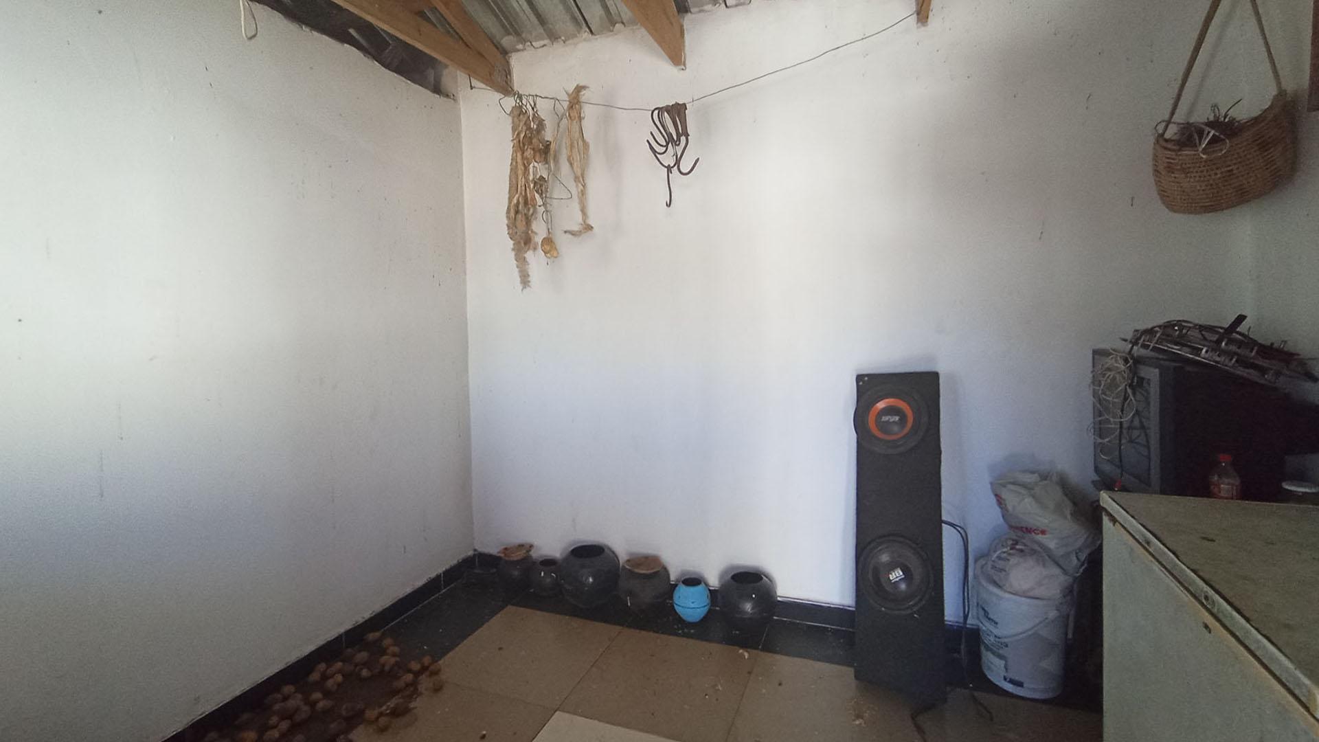 Study - 13 square meters of property in Pinetown 
