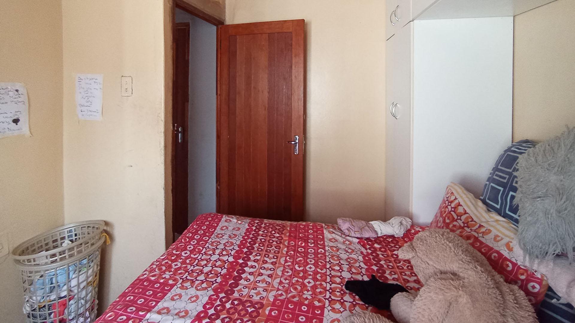 Bed Room 2 - 7 square meters of property in Pinetown 