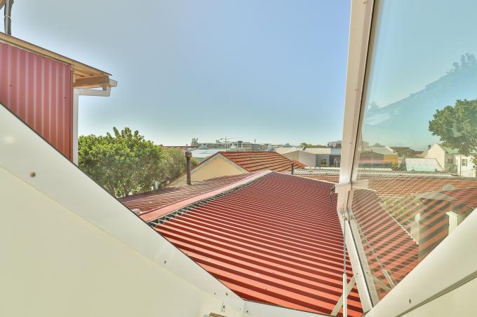 2 Bedroom House for Sale For Sale in Observatory - CPT - MR585120