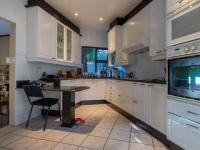  of property in Glenvista