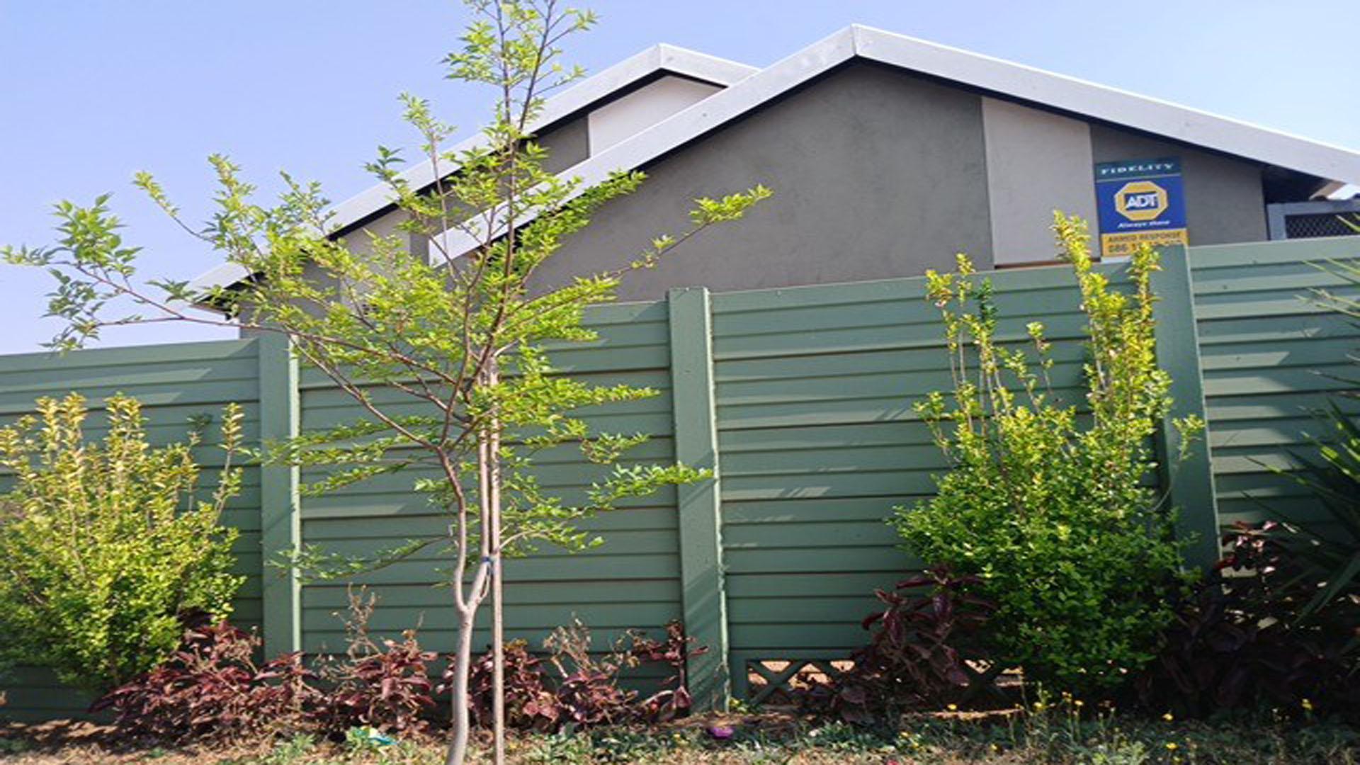 Front View of property in Palm Ridge
