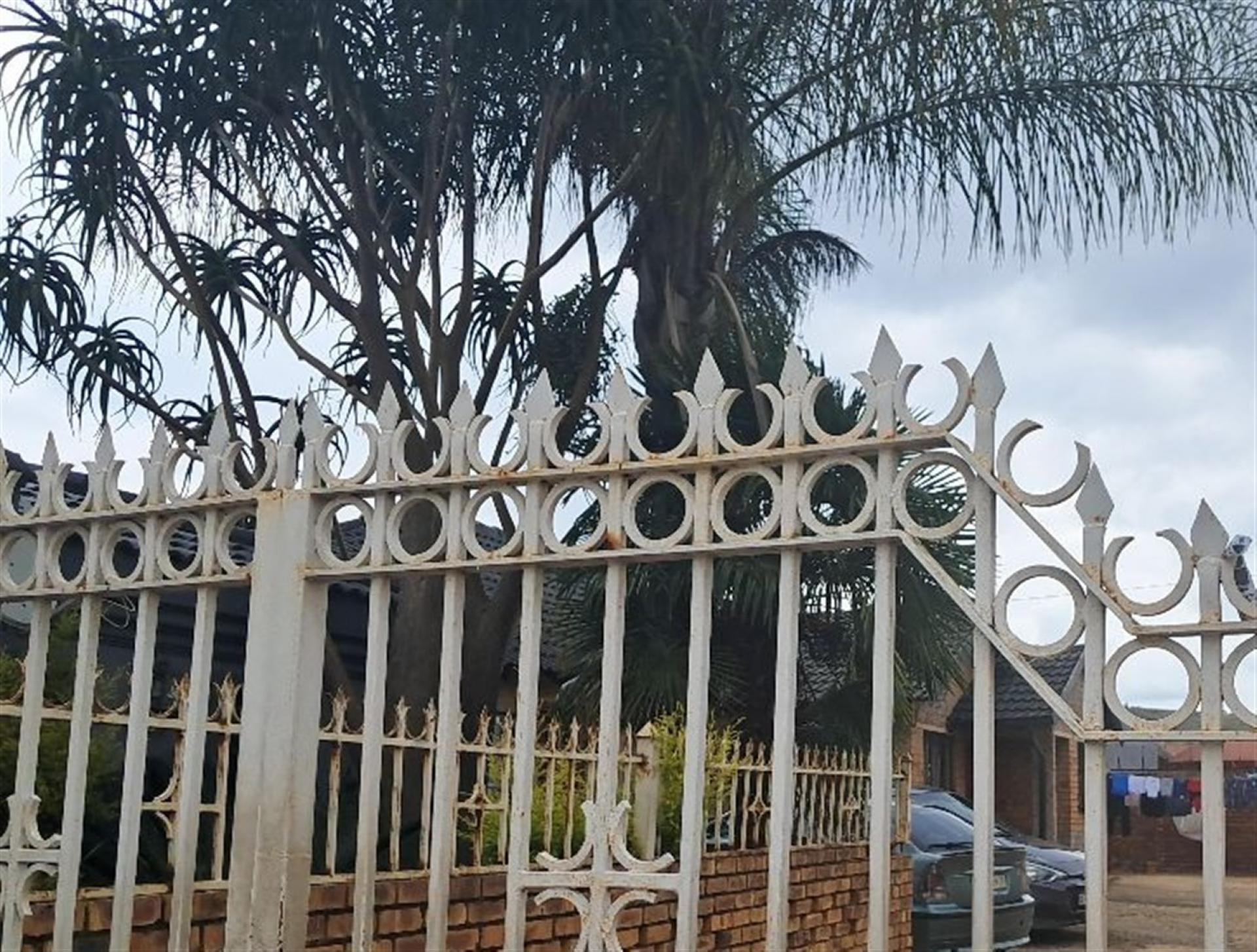 Front View of property in Mamelodi Sun Valley