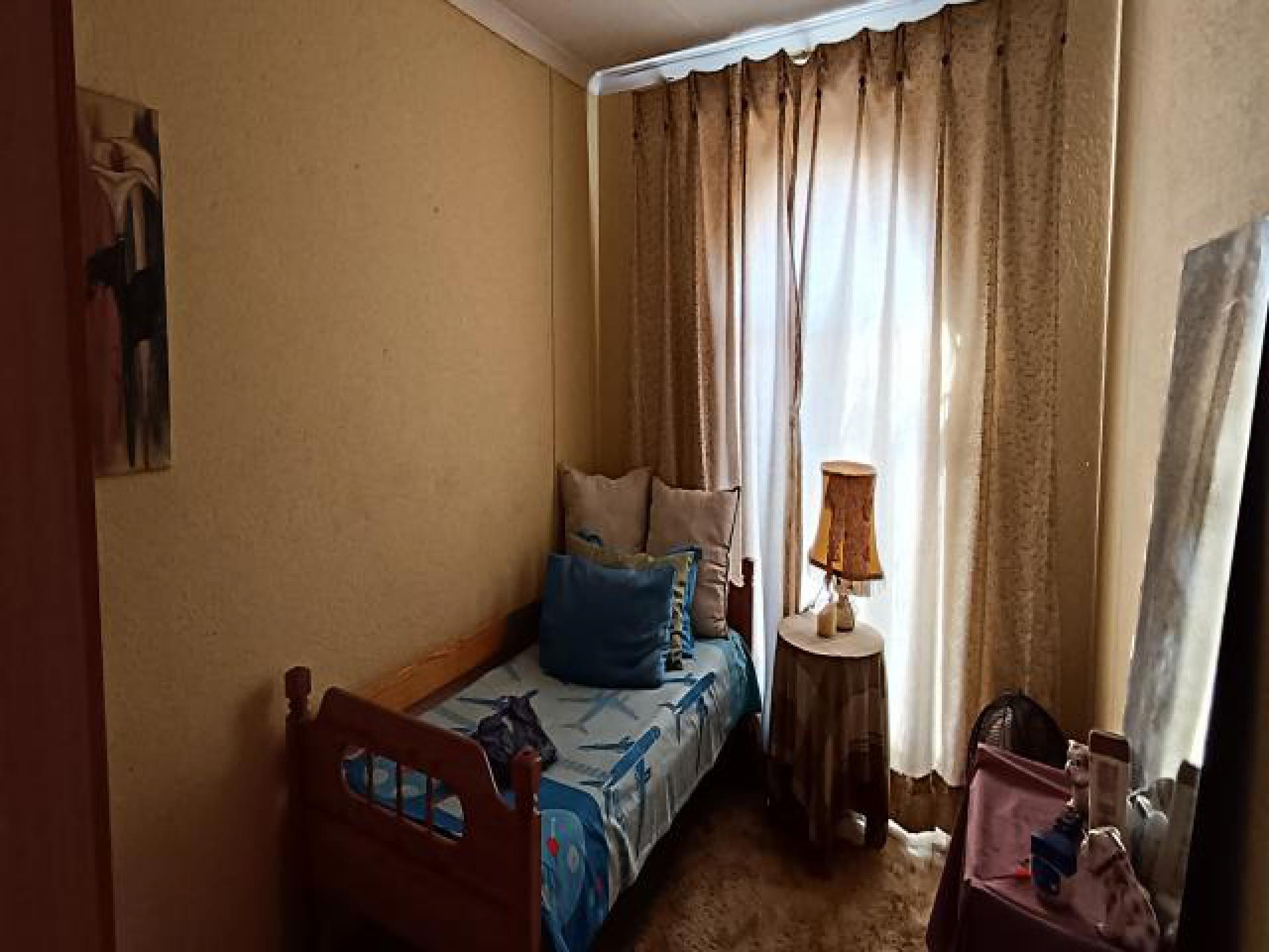 Bed Room 1 of property in Mabopane