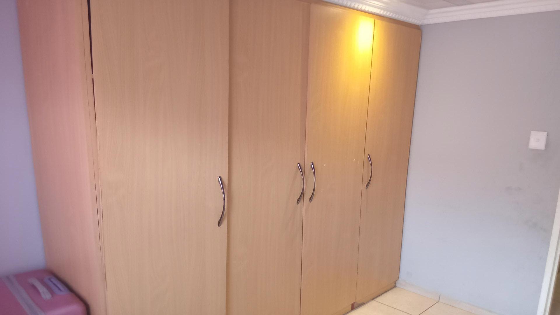 Bed Room 2 of property in Lotus Gardens