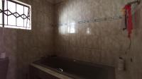Bathroom 1 - 5 square meters of property in Lotus Gardens