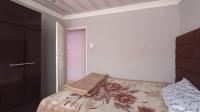 Bed Room 2 - 11 square meters of property in Lotus Gardens