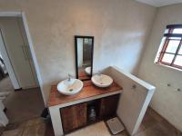 Main Bathroom of property in Amsterdamhoek