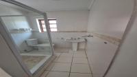 Bathroom 1 of property in Amsterdamhoek
