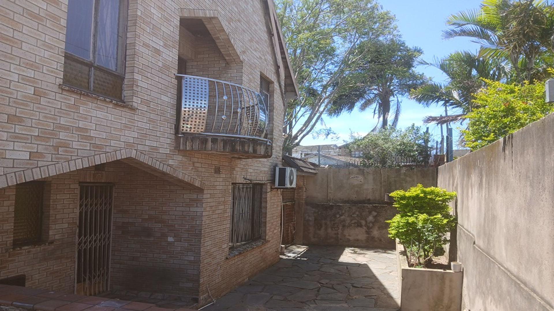 Spaces of property in Croftdene