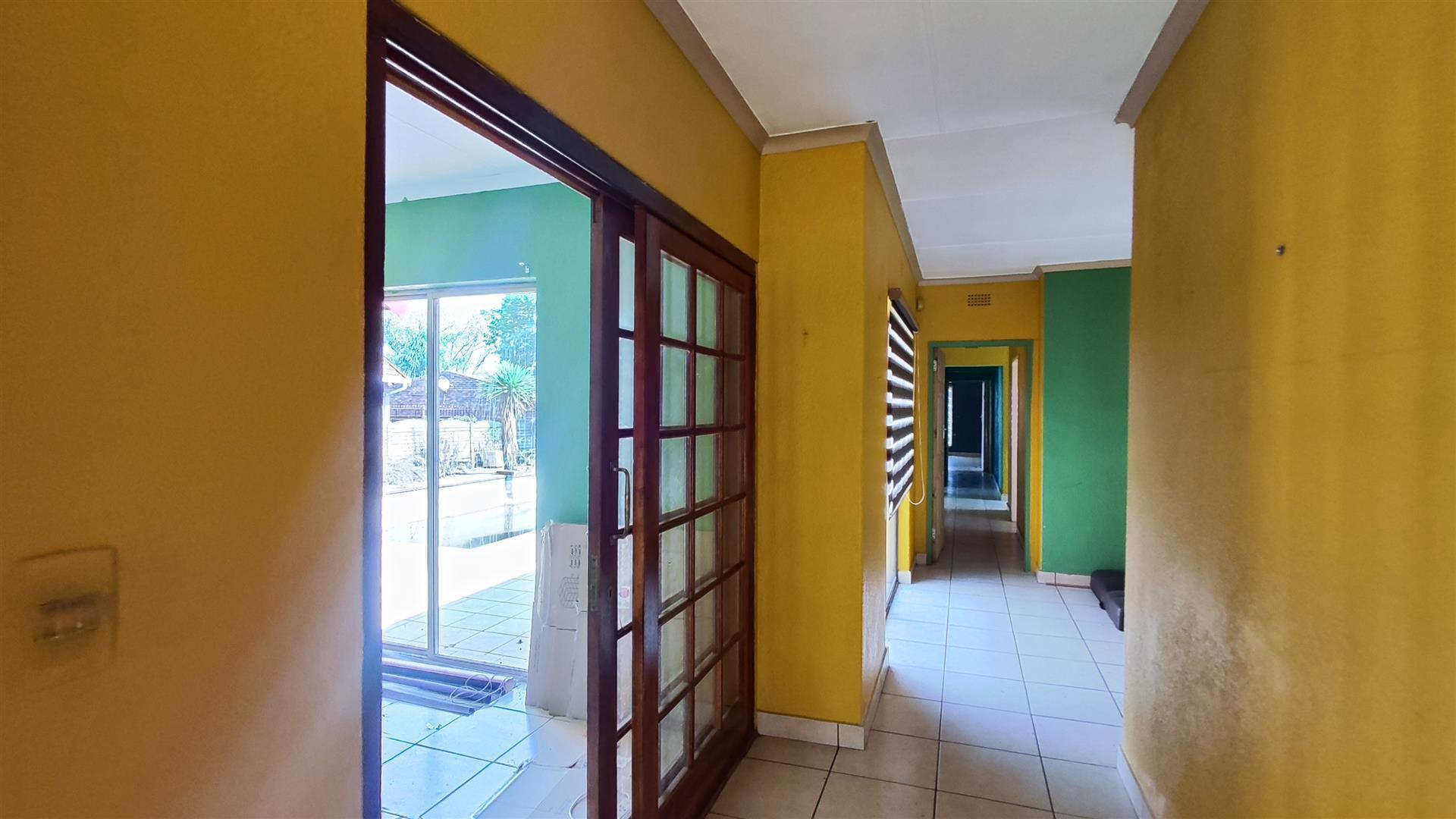 Spaces - 21 square meters of property in Glen Marais