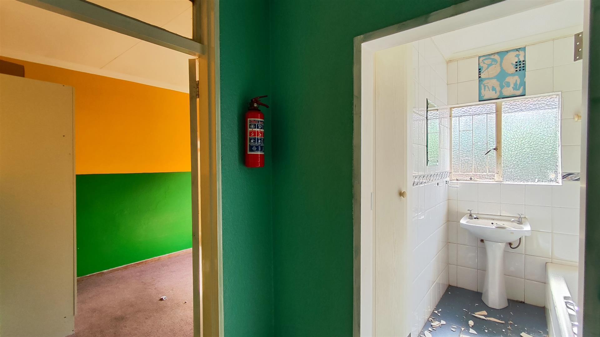 Spaces - 21 square meters of property in Glen Marais